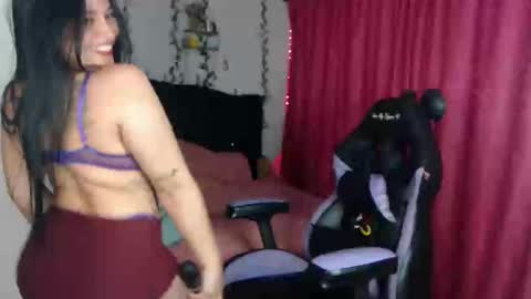 Snapshot of valenthina_96 chatting on September 20, 3:51 am valenthina_96 online show from September 20, 3:51 am