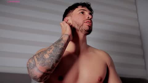 Snapshot of valenthinoking chatting on November 19, 3:17 am valenthinoking online show from November 19, 3:17 am