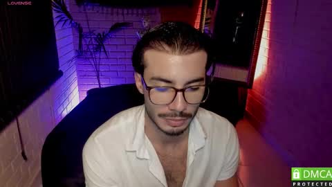 valentin_hoffman online show from March 20, 11:15 am