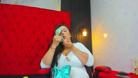 Valentina online show from February 2, 7:45 pm