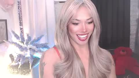 Amanda online show from April 4, 11:35 pm