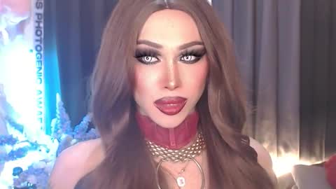 Amanda online show from April 19, 7:38 pm