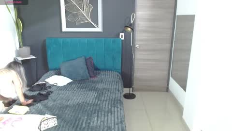 valentina_herrrera online show from April 7, 4:51 pm