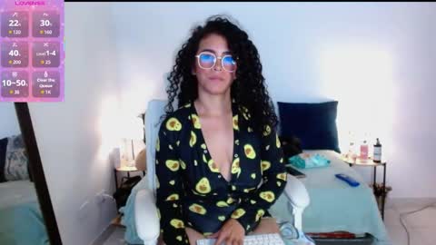Snapshot of valentina_lov19 chatting on April 3, 3:04 am valentina_lov19 online show from April 3, 3:04 am