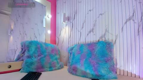 Snapshot of valentina_lux1 chatting on November 27, 7:05 pm Valentina online show from November 27, 7:05 pm