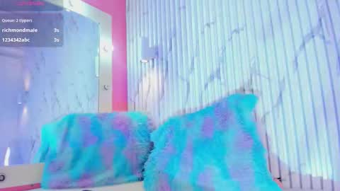 Snapshot of valentina_lux1 chatting on November 28, 7:38 pm Valentina online show from November 28, 7:38 pm