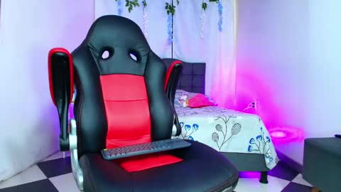 Snapshot of valentina_y_sneiderr chatting on May 27, 11:02 pm valentina_y_sneiderr online show from May 27, 11:02 pm