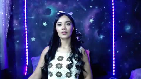 valentinarojass_ online show from February 18, 1:51 pm