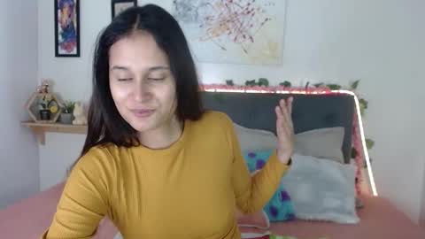 V A L E N T I N I online show from October 23, 8:18 pm