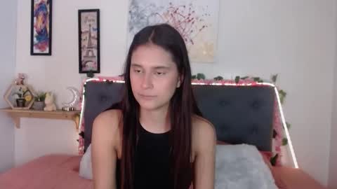 V A L E N T I N I online show from October 28, 7:49 pm