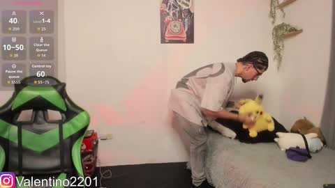 valentino online show from February 27, 4:23 am