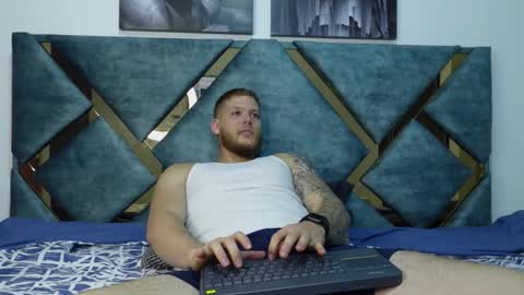 Valentino Ferrari online show from October 22, 1:39 am