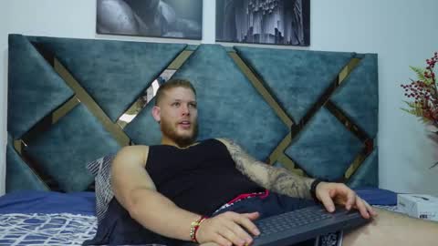 Valentino Ferrari online show from October 23, 2:00 am