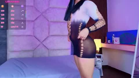 valentino moon online show from December 5, 2:53 am