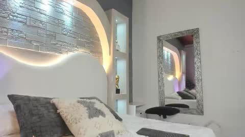 valentino_moretti online show from January 8, 1:13 pm