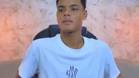 valentino_thompson online show from October 8, 8:17 pm