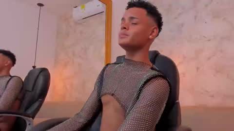 valentino_thompson online show from November 18, 9:19 pm