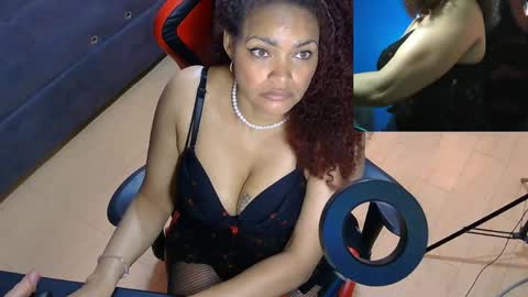 Snapshot of valenttinasex1 chatting on May 6, 11:10 pm valenttinasex1 online show from May 6, 11:10 pm