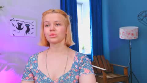 Snapshot of valeri_devisss chatting on April 17, 7:11 am Valeri online show from April 17, 7:11 am