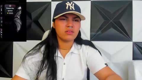 valeri_harpers4 online show from February 6, 3:33 am