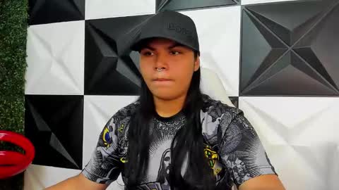 valeri_harpers4 online show from February 13, 1:12 am