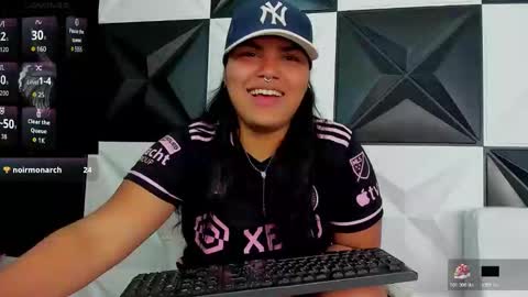 valeri_harpers4 online show from February 14, 3:36 am