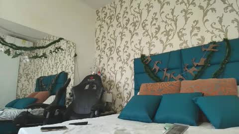 Snapshot of valeria_collin chatting on December 3, 10:08 pm valeria_collin online show from December 3, 10:08 pm