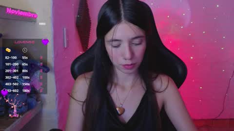 Snapshot of valeria_mendozza chatting on November 5, 5:51 am online show from November 5, 5:51 am