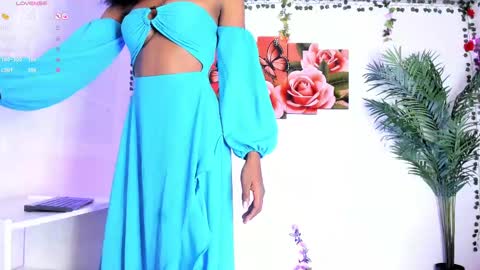 Snapshot of valeria_thompson1 chatting on March 4, 8:38 pm Valeria online show from March 4, 8:38 pm