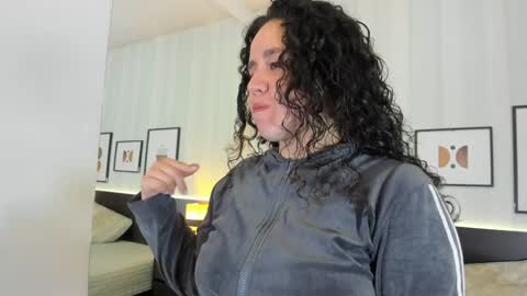 Snapshot of valeriaa_soler chatting on January 30, 12:27 pm Valeria online show from January 30, 12:27 pm