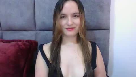 valeriafrannco online show from January 10, 7:21 pm