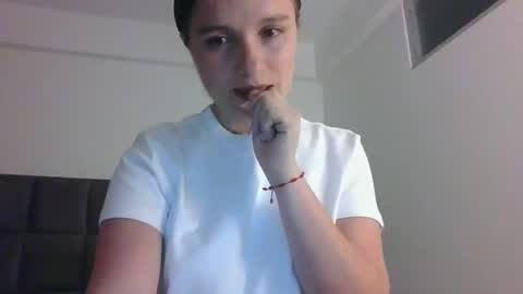 valeriafrannco online show from October 11, 5:28 am