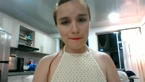 Snapshot of valeriafrannco chatting on June 19, 4:17 am valeriafrannco online show from June 19, 4:17 am