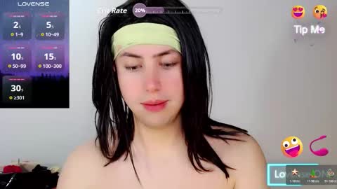 valeriagill_ online show from December 18, 10:38 pm