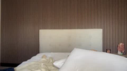 Snapshot of valeriapeterson chatting on October 10, 11:04 pm Valeria Peterson online show from October 10, 11:04 pm