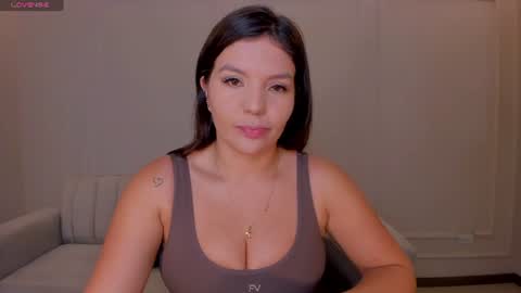 Snapshot of valeriaroldanx chatting on June 10, 11:42 am Valeria online show from June 10, 11:42 am