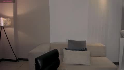 VALERIA ROSSI  online show from February 19, 12:12 pm