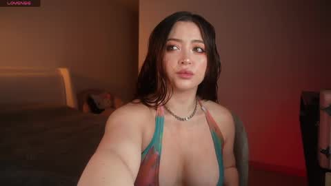 valerie07 online show from June 1, 1:40 am