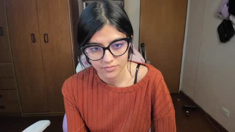 Snapshot of valerie__sky chatting on January 29, 3:01 am Val online show from January 29, 3:01 am