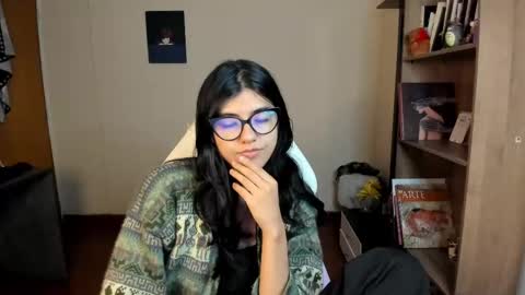 Snapshot of valerie__sky chatting on March 4, 2:17 am Val online show from March 4, 2:17 am