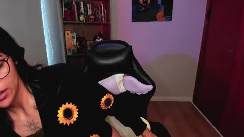 Snapshot of valerie__sky chatting on June 27, 11:48 am Val online show from June 27, 11:48 am