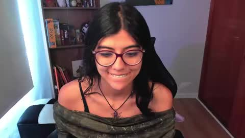 Snapshot of valerie__sky chatting on July 10, 1:47 pm Val online show from July 10, 1:47 pm
