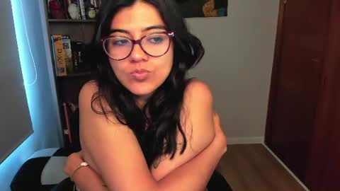 Snapshot of valerie__sky chatting on July 17, 2:13 pm Val online show from July 17, 2:13 pm
