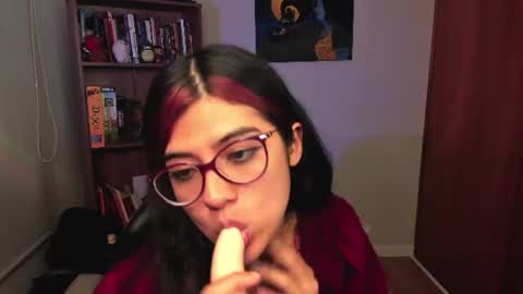 Snapshot of valerie__sky chatting on July 29, 1:59 am Val online show from July 29, 1:59 am