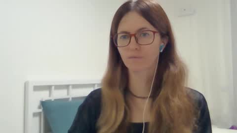 Snapshot of valerie_rose777 chatting on October 13, 7:47 pm valerie_rose777 online show from October 13, 7:47 pm