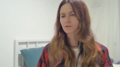 Snapshot of valerie_rose777 chatting on November 9, 7:56 pm valerie_rose777 online show from November 9, 7:56 pm