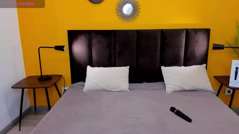 Hot  Valerie online show from November 30, 1:31 am