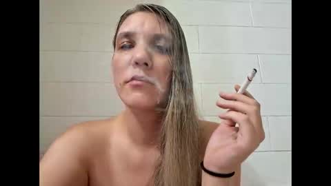 Snapshot of valerierayne13 chatting on April 4, 5:49 am ValerieRayne online show from April 4, 5:49 am