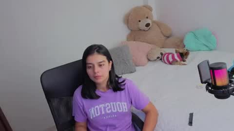 valerihouse_ online show from June 6, 2:27 am