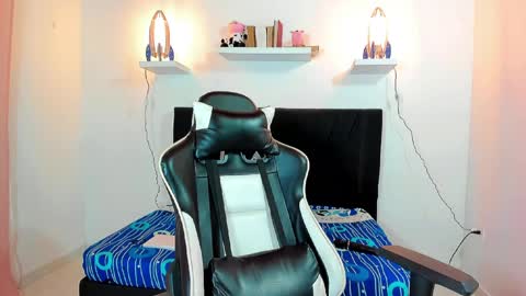 Vale online show from February 19, 2:55 am